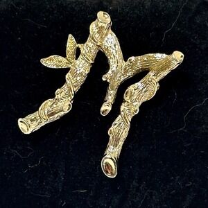 Sarah Coventry Gold Tone Branch Brooch Vintage Nature Inspired Pin Jewelry